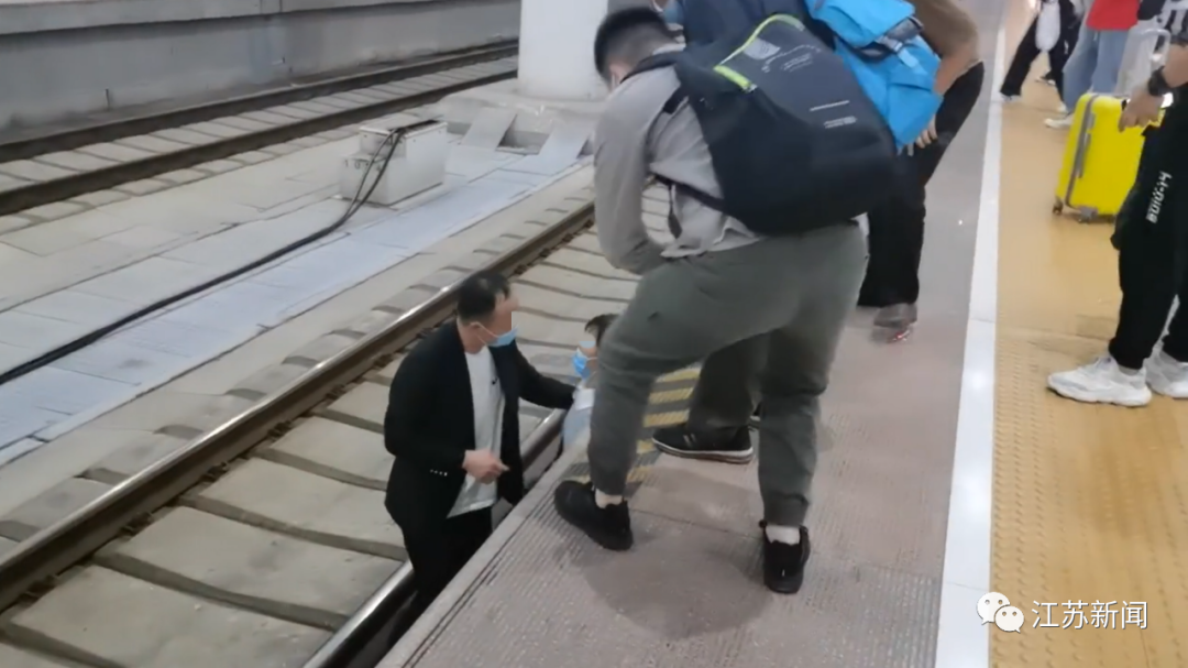 南京高铁夹人最新消息